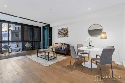 Elevated Designer Apartment Moments from Crows Nest Metro - Photo 3
