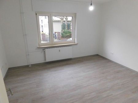 Einzugsbereite Wohnung im EG mit Balkon und modernem Duschbad! Ideal als Single! - Photo 4