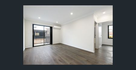 Stylish Two-Bedroom Apartment in a Secure Building - Photo 3