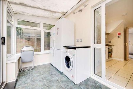 Tenterden Drive, Canterbury, CT2 - Photo 2