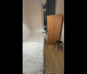 Room in a Shared House, Melrose Avenue, NW2 - Photo 4