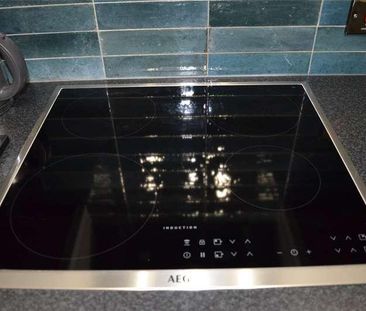 Woodcote Road, Wallington, SM6 - Photo 5