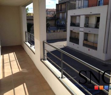 T2 AVCE BALCON ET PARKING - Photo 2