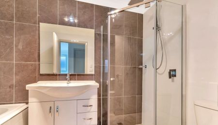 Contemporary Living - Photo 5