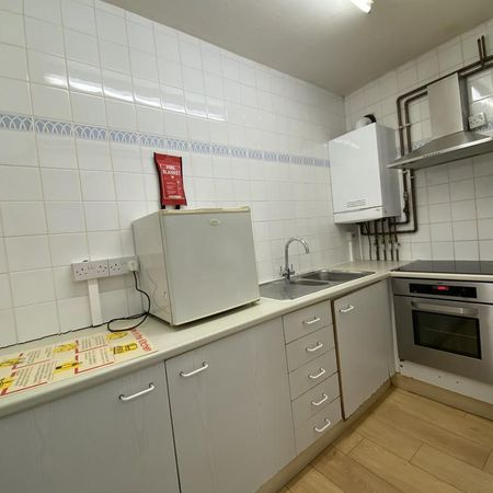 Studio to rent - Photo 3