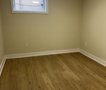 For Lease - 3131 Lenester Drive Unit# Lower level, Mississauga, Ont... - Photo 6