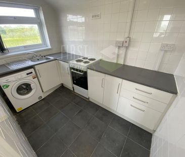 3 bedroom flat to rent - Photo 4