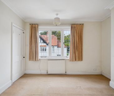 The Queensway, Gerrards Cross, Bucks,SL9 - Photo 3