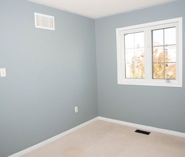 For Lease - 1054 Southport Drive, Oshawa, Ontario - Photo 2