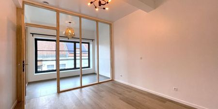 Appartement te huur in Kortrijk voor € 795 met 1 slaapkamer - Photo 3