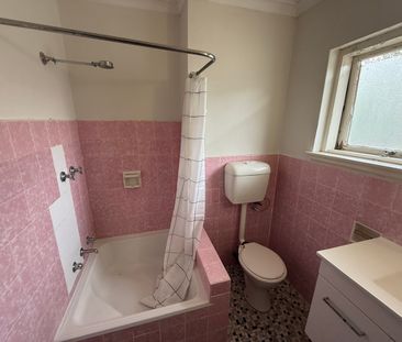 10/97 Monaro Cres, Red Hill ACT 2603 - Apartment For Rent | Domain - Photo 2