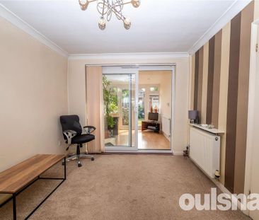5 bedroom semi-detached house to rent - Photo 1