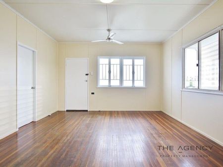 Highset home in convenient Northside location - Photo 5