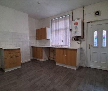 2 bedroom terraced house to rent - Photo 6