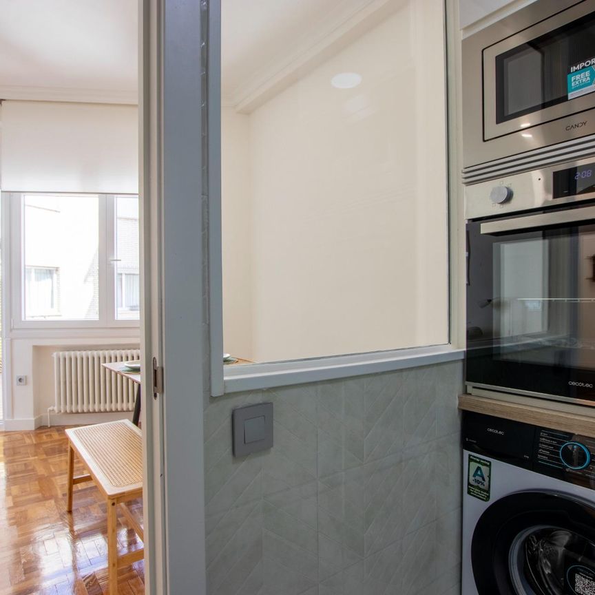 Lista (Barrio de Salamanca) | junto a IE y Av. de América | 1 dormitorio reformado | listo para entrar | de temporada - Foto 1