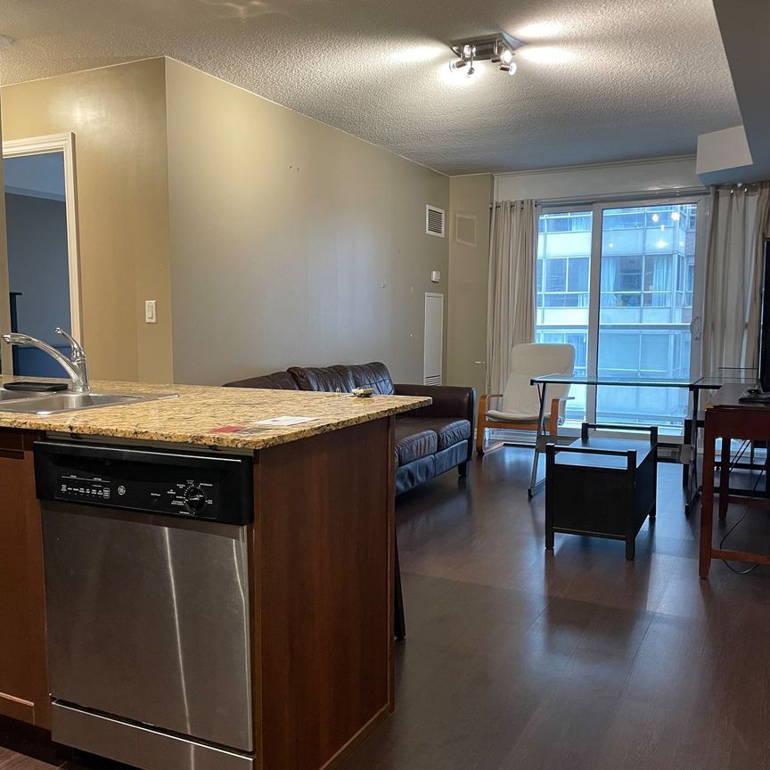 For Lease - 761 Bay Street Unit# 807, Toronto, Ontario - Photo 1
