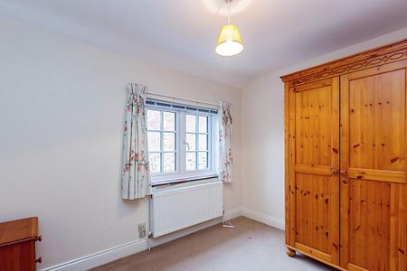 2 bedroom semi-detached house to rent - Photo 3