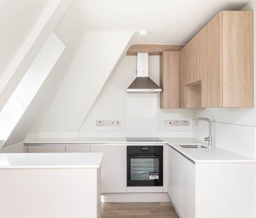 2 bed apartment to rent in Danecourt Road, Parkstone, BH14 - Photo 1