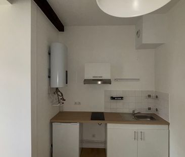 Location Appartement 1 pièce 25m² ORLEANS 45000 - Photo 2