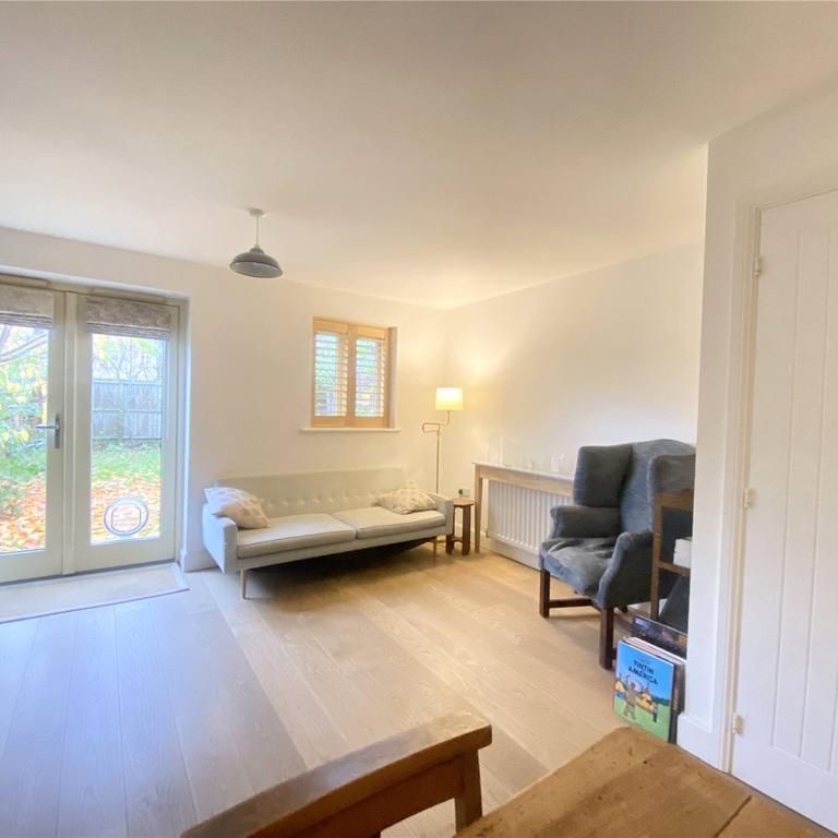 3 bedroom terraced house to rent - Photo 1