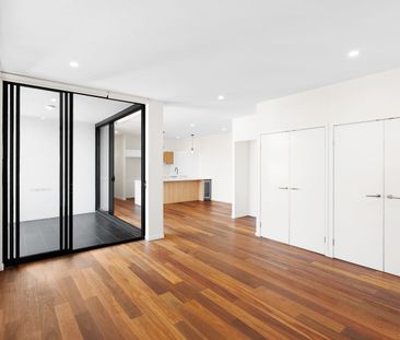 Stunning Elevated 3 Bedroom Open Plan Apartment - Photo 5