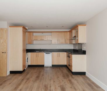 Central Walk, Epsom - Photo 5