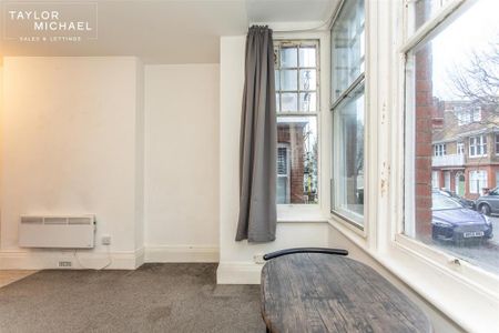 Studio to rent - Photo 2