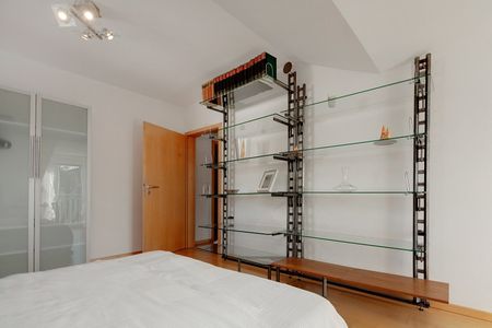 2.5-room attic apartment (suitable as flat-share) - Photo 5