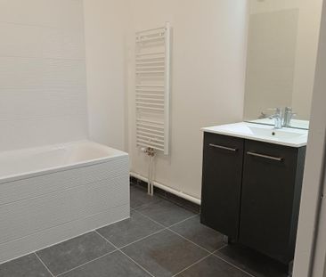 Location Appartement 3 pièces TOURCOING 59200 - Photo 3