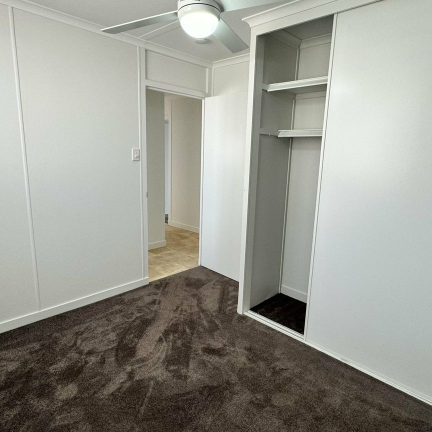 Low Maintenance 2 Bedroom Unit Close to CBD - Photo 1