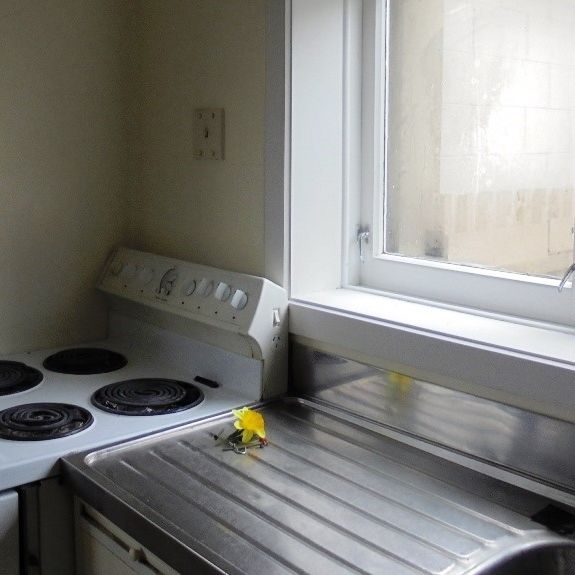 Ground Floor Two-Bedroom Unit - Photo 1