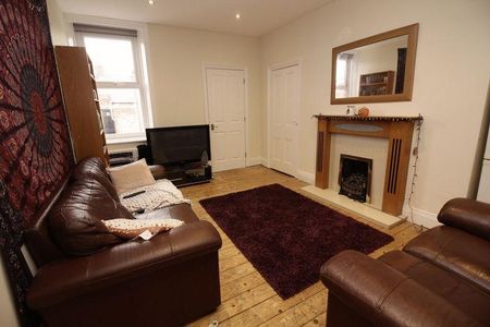 5 bedroom maisonette to rent - Photo 2