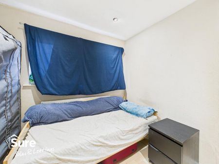 3 bedroom end of terrace house to rent - Photo 4