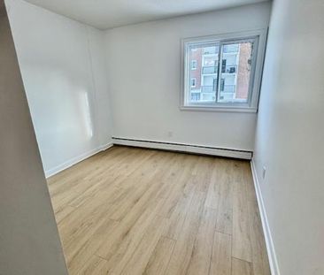 COQUET 4 1/2 BÉTON, LIBRE/juillet ou avant - EC + chauffé - Photo 2