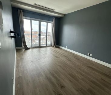 44 Bond Street W #904 - Photo 1