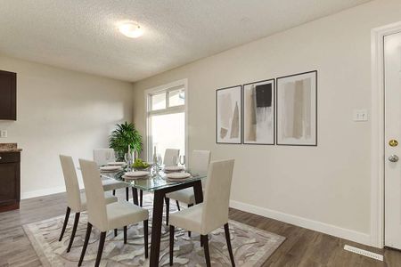 3 Bedroom - Photo 2