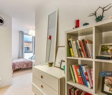 2 bedroom flat to rent - Photo 6