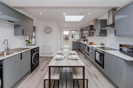 1 bedroom in a house share to rent - Photo 5