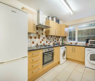 Holden Road, N12, London - Photo 4