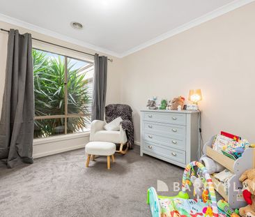 Stylish Family Home in a Prime Werribee Location - Photo 4