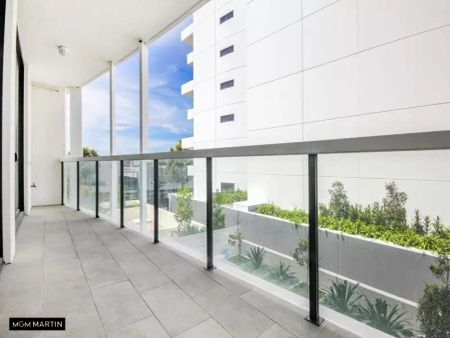 MGM MARTIN - TWO BEDROOM APARTMEN - Photo 5