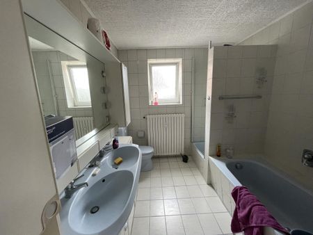 In guter Nachbarschaft! Helle, großzügige und wirklich schöne 2 Zimmer-Wohnung mit Balkon und Gemeinschaftsgarten, Gartenstr. 20, Lollar Ruttershausen - Foto 3