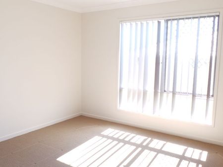 WESTDALE – Modern in New Estate! - Photo 3