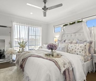 Contemporary Family Home With Room For Everyone! - Photo 2