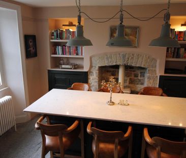 4 bedroom semi-detached house to rent - Photo 3