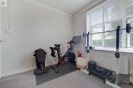 3 bedroom apartment to rent - Photo 3