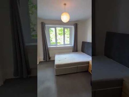 Studio Flat, Otley Road, LS16 - Photo 3