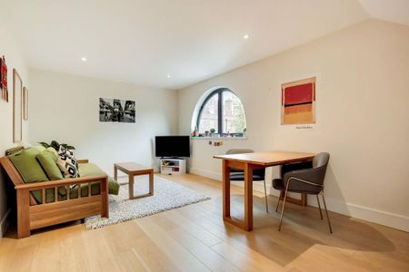 1 bedroom flat to rent - Photo 3