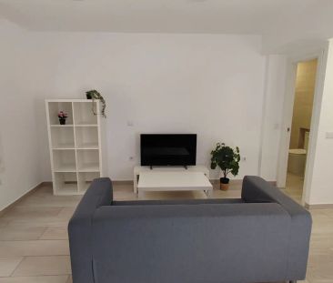 1-bedroom apartment for rent in Valverde - Photo 1