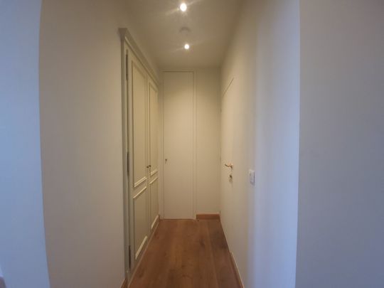 Gezellig éénslaapkamer appartement in herenwoning met zicht op water - Photo 1
